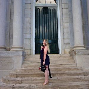 Meet your Posher, Emily